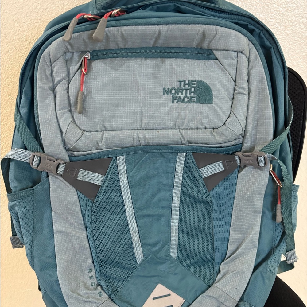 The North Face Men's Blue and Gray Backpack